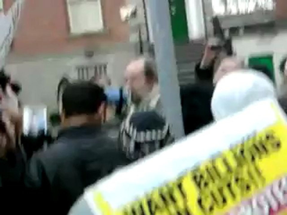Protesters demonstrate at Egyptian embassy in Dublin