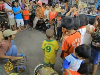 Show goes on for 'monkey circuses'