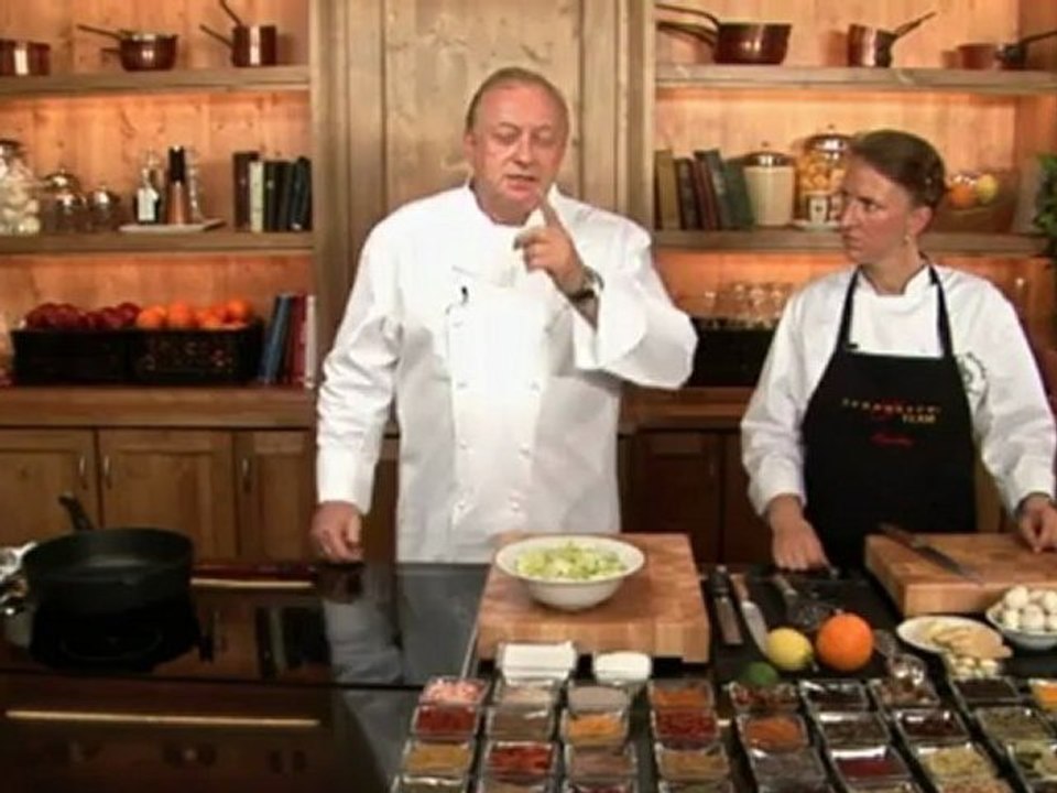 Alfons Schuhbeck kocht für Sie Lauch-Champignon-Gemüse auf www.321kochen.tv