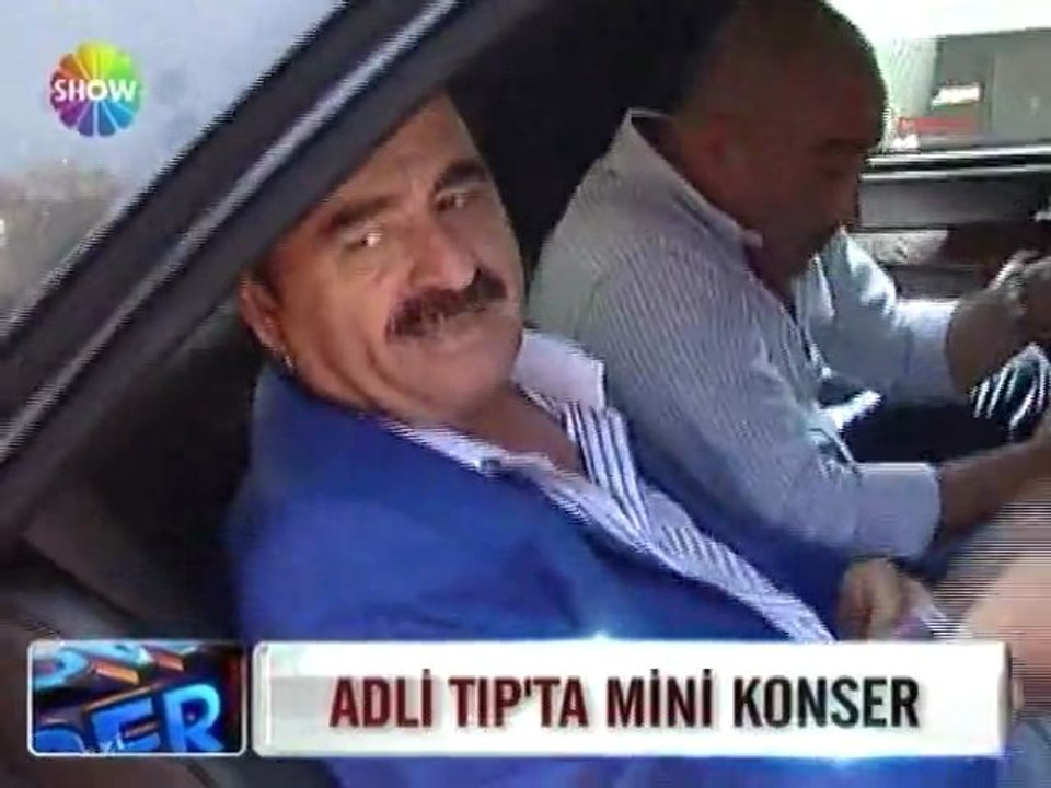 İbrahim Tatlıses İfade sonrası türkü söyledi  - 04 haziran 2012