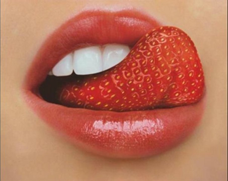 The Weeknd type - Strawberry k
