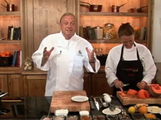 Alfons Schuhbeck kocht Kürbissuppe mit roten Bohnen auf www.321kochen.tv