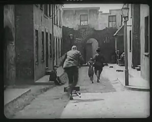 Charlie Chaplin - Il monello - Al lavoro!