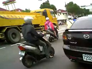 M13 - The Avengers - Marvel Comic Books