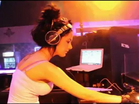 Dj Hande Kaya - Elite Deluxe (fgcmn.net)(480p_H.264-AAC)