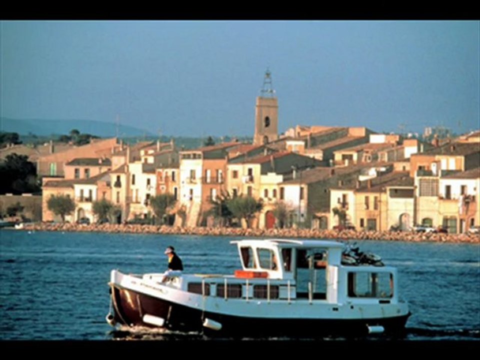 Camargue in Houseboat - Fluvial Tour -