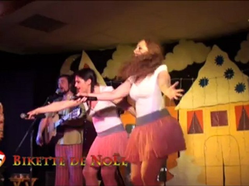 Les Biquettes Enrouées En concert - Chanson de Noël