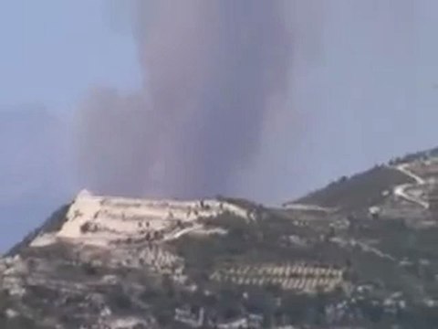 Syria فري برس ادلب الحدود مع تركيا منطقة بداما احراق الغابات على الحدود 4 6 2012 ج1 Idlib