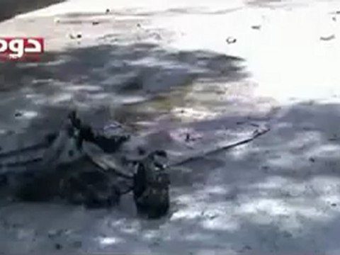 Syria فري برس ريف دمشق دوما اثار القصف على حي السنديانة 3 6 2012 Damascus