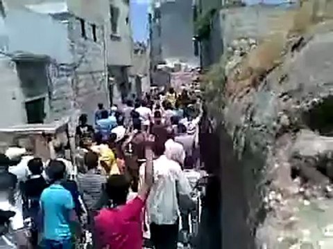 Syria فري برس مدينة ادلب اطفال الحولة مشاعل الحرية 1 6 2012 Idlib