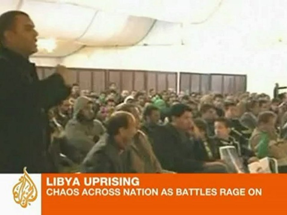 Libyan aircraft bomb Ras Lanuf