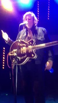 Le grand Rover souhaite bon anniversaire à Rue89