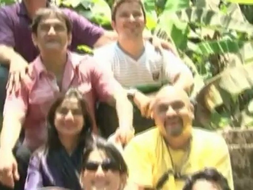 Kaksparsh - Marathi Movie Review - Sachin Khedekar, Priya Bapat