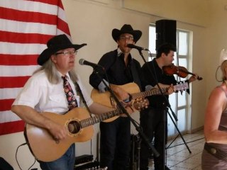 Barbecue 4 ème Partie  -  COWBOY  HAT  DANCERS