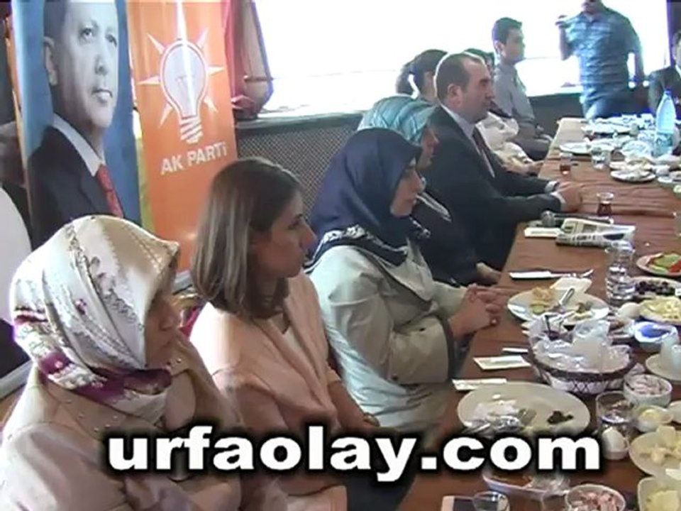 AK Parti yeni yönetim toplantısını yaptı