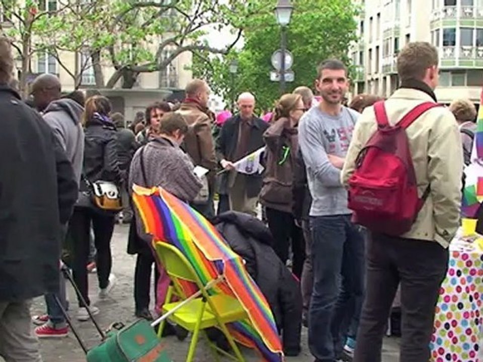 Flashmob: Contre la lesbophobie