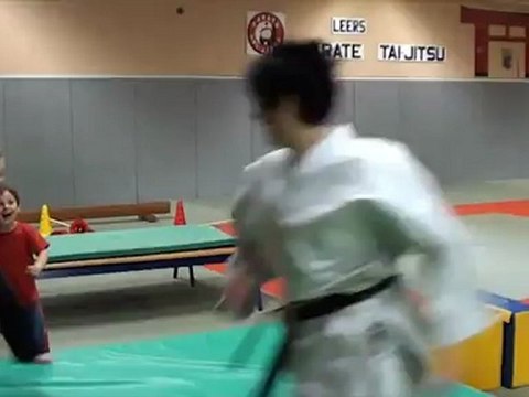 Baby Karaté : le mercredi matin à Leers