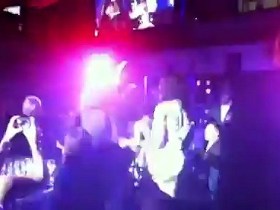 Jennifer Hudson - Whitney Houston Medley @ Samsung's Hope for Children 2012