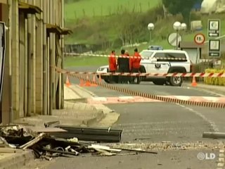 Estalla una bomba de ETA en la sede socialista de Lazcano