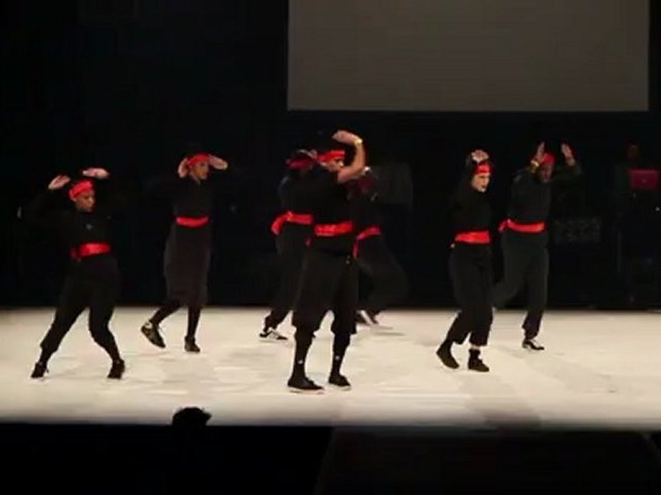 Section Show Time 2012 / Finale VS Chorégraphes Hip-Hop - YUGSON