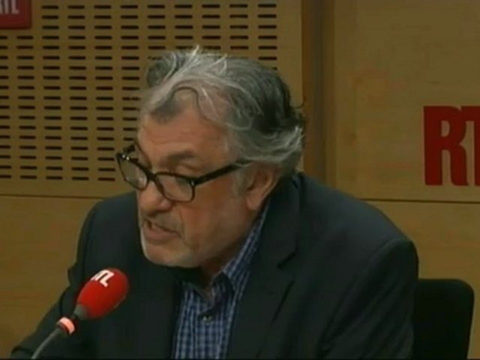 Serge July : "Un pétard dans la campagne"