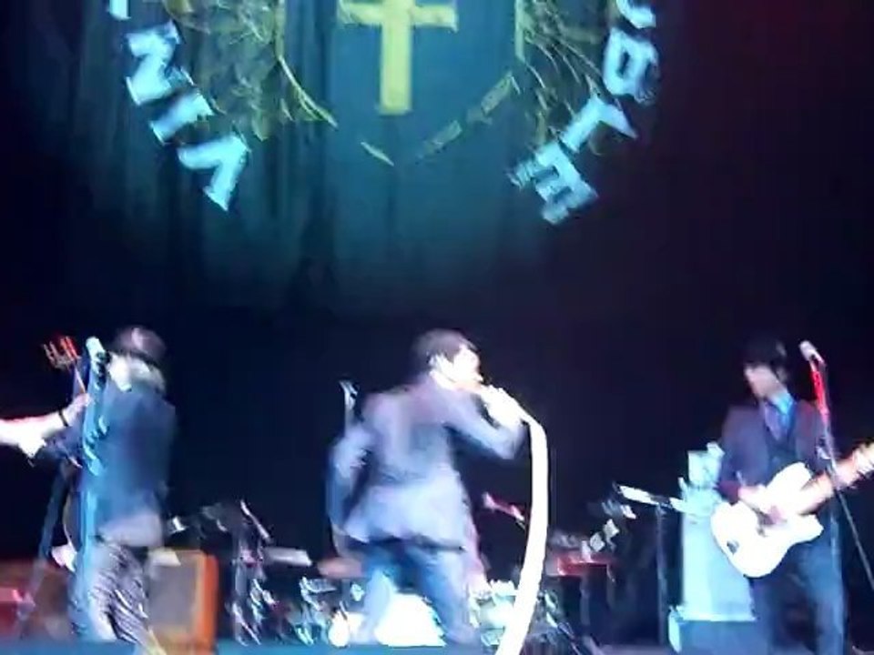 Vintage Trouble 1ère partie de *Lenny Kravitz* Axone 6 juin 2012