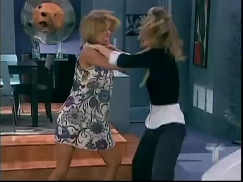 PECADOS AJENOS - Inés e Helena saem no tapa por Fredy