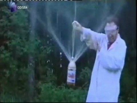 Experimentos con gaseosa: Mentos y acido fosforico