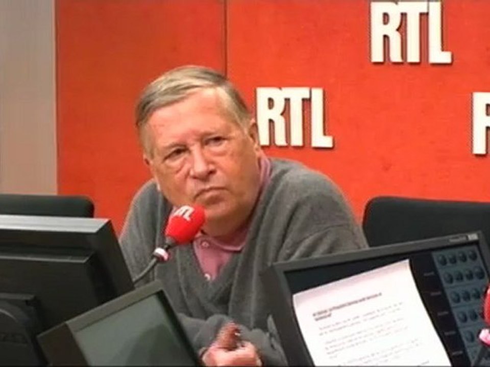 "La méthode Ayrault est très habile, peut-être même un peu trop", selon Alain Duhamel