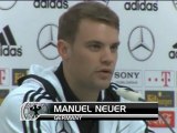 Manuel Neuer - Wir müssen kleine Brötchen backen