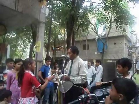 Gospel open air preaching by Evangelist Hemant & daughter Glory Daniels