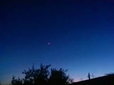 Syria فري برس حماة المحتلة كفرزيتا قذيفةصاروخية 6 6 2012 Hama