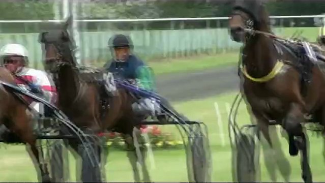 Courses hippiques d'Arras Dimanche 3 Juin 2012.avi