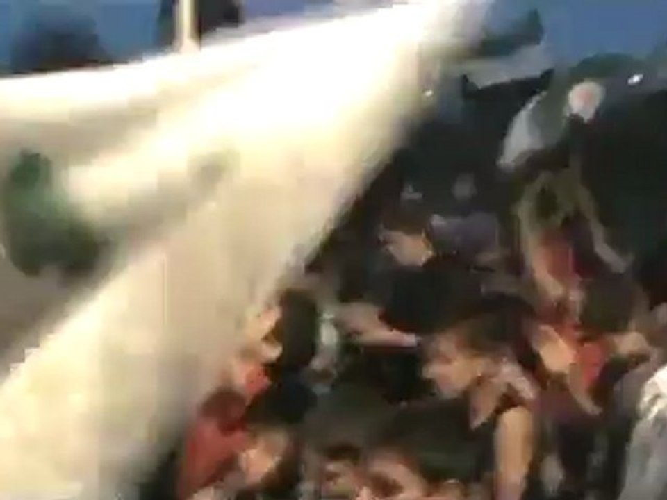 Syria فري برس حماة المحتلة حي الفيحاء  تنديدآ بالمجزرة  7 6 2012 Hama