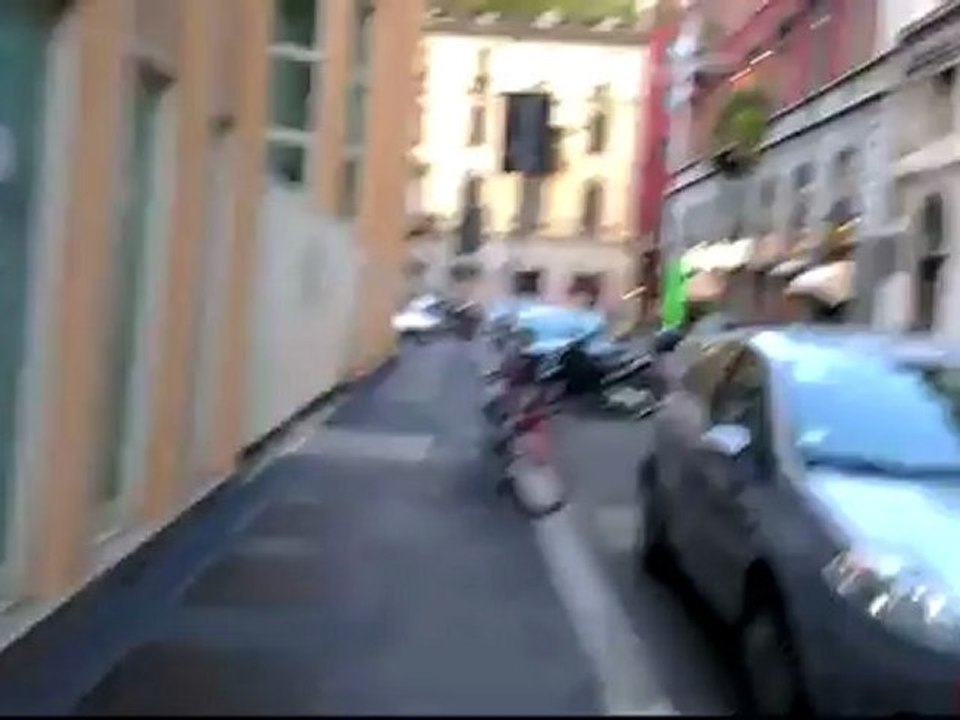 Videotest 1080p HTC One X (per confronto di giorno con iPhone 4S)