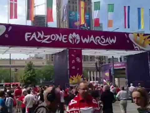 Έλληνες έξω από το γήπεδο πριν τον αγώνα