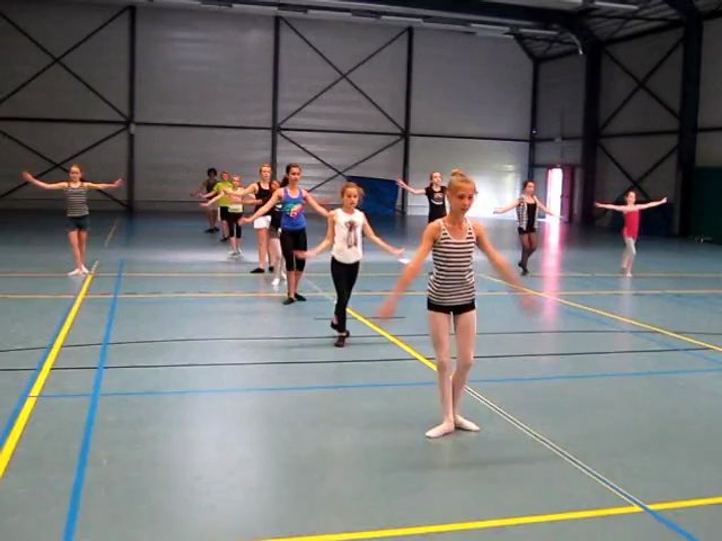 people help the people - Dance@cademy
