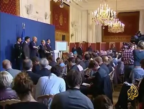 تحركت المعارضة ضد سياسة ساركوزي