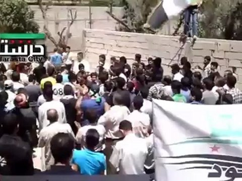 Syria فري برس ريف دمشق حرستا جمعة ثوار وتجار 8 6 2012 ج1 Damascus