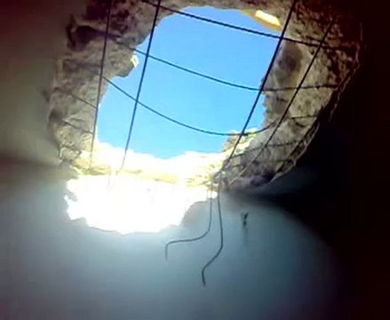 Syria فري برس حلب حيان اثار القصف العشوائي الصاروخي ع البلدة 7 6 2012 ج1 Aleppo