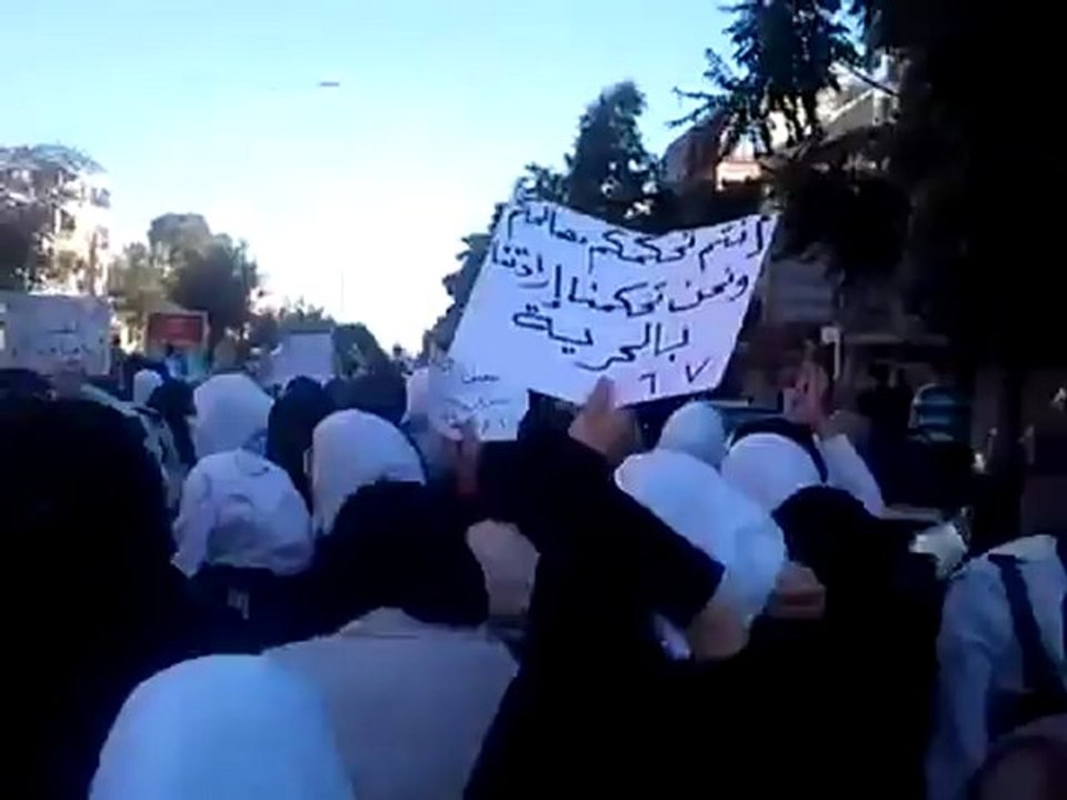 Syria فري برس حلب  سيف الدولة  حرائر حلب بمظاهرة رائعة 7 6 2012 Aleppo