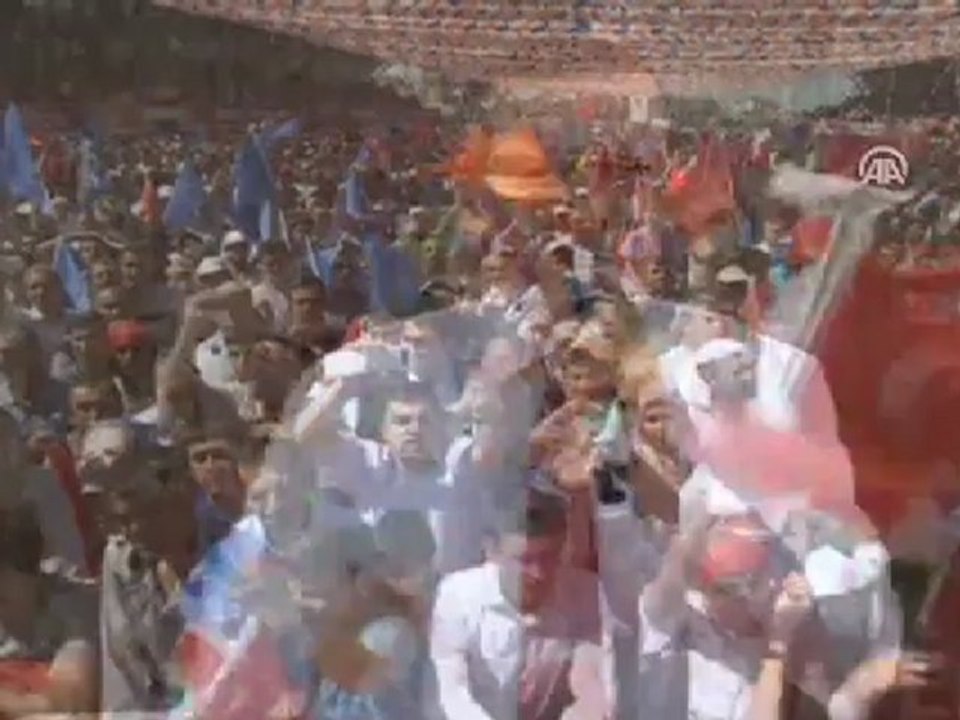 Kimse sessiz duramaz