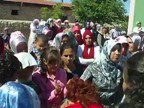 FİLİZ İLE HİLİMİ KINA YAKMA IMAG0171