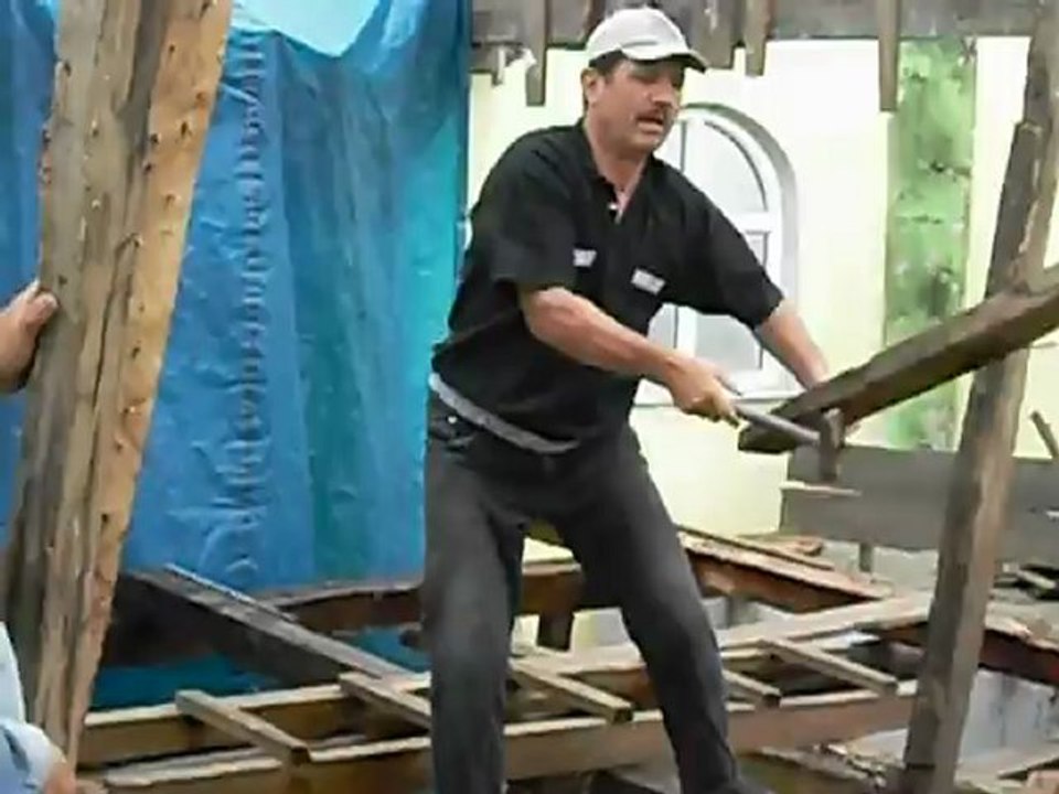 08.06.2012.Cami tadilatina catiya devam ediliyor.  023