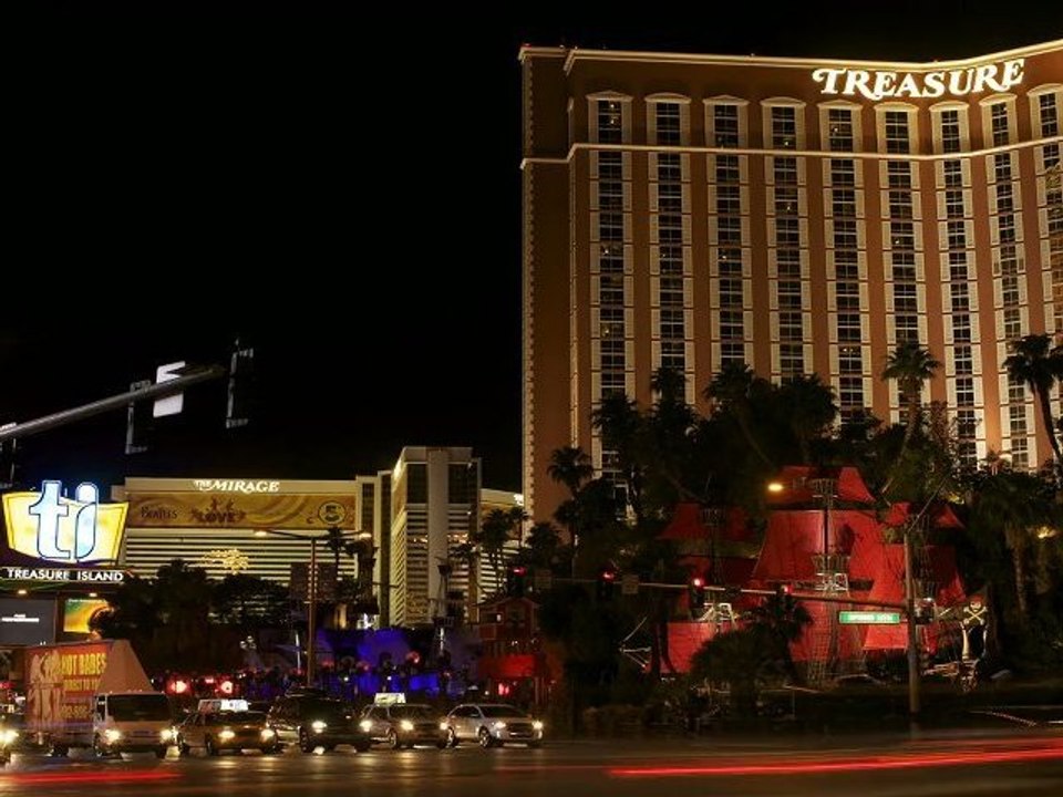 Free 4K Stock Footage: Treasure Island Hotel Las Vegas by BottledVideo.com