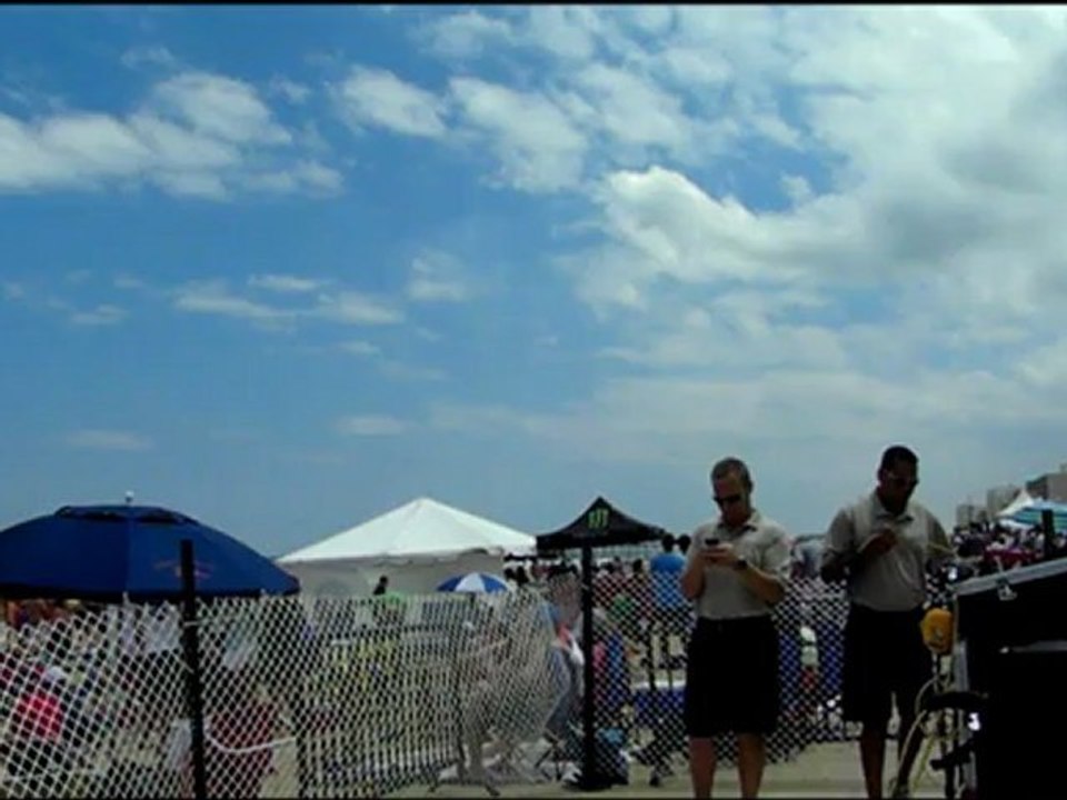 E-2C Hawkeye - Patriotic Festival 2012 (Virginia Beach)