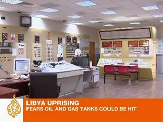Libya oil tanks seen as 'time bomb'