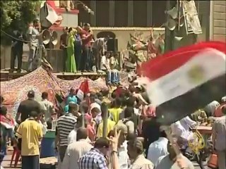 جمعة "الإصرار" للمطالبة بإعادة محاكمة مبارك ورموز نظامه