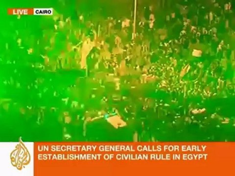 Egyptian actor Khalid Abdalla speaks to AJE from Tahrir Square