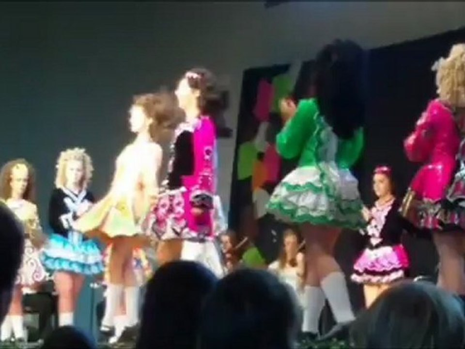 Vidéo 6 ~ 56è Festival Folklorique International du Rouergue ~ Irlande ~ Cérémonie de Clorure 14 Août 2011